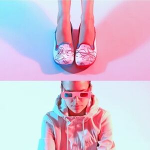 Chocolaticas 3D 3 Dimension Red Blue Hot Chocolate Designs Retro Slip-On Flats